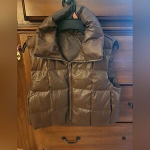 Cropped Brown Puffer Vest
